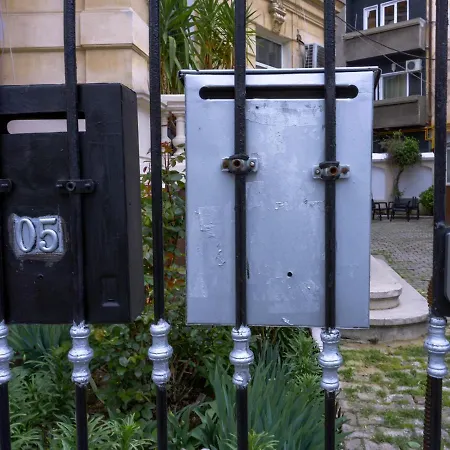 Cozy Old Center - Cal3 *