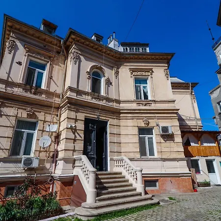 Cozy Old Center - Cal3