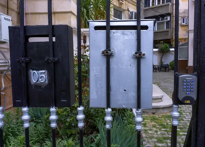 Cozy Old Center - Cal3 *