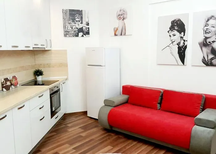 Cozy Old Center - Cal3 *