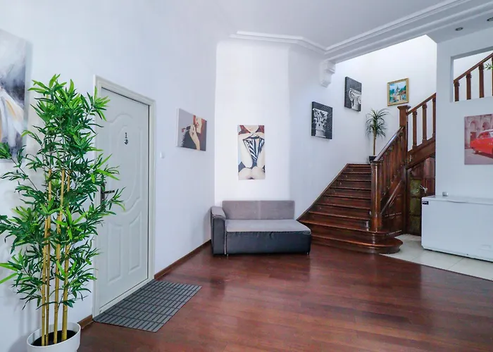 Cozy Old Center - Cal3