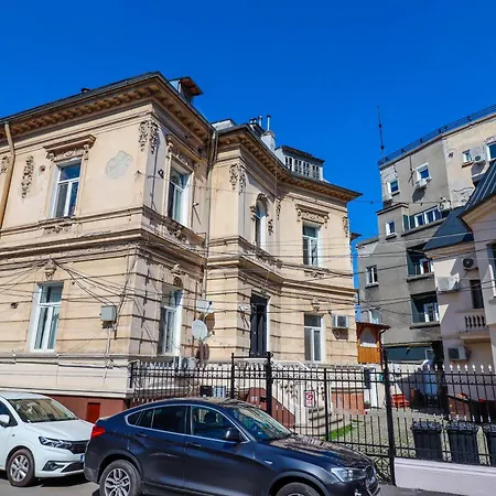 Cozy Old Center - Cal3 *