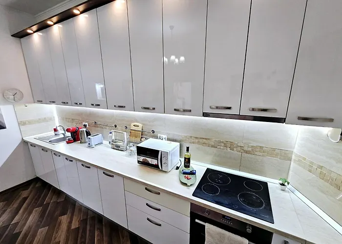 Cozy Old Center - Cal3